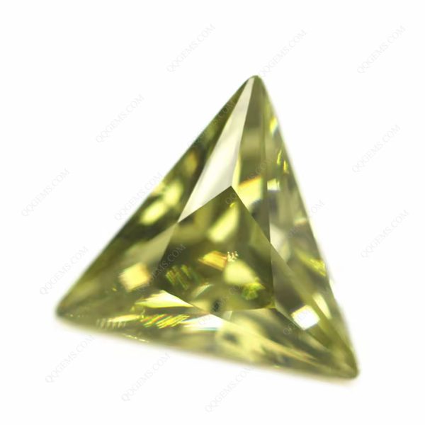 Triangle Machine Cut Cubic Zirconia Loose Gemstones Synthetic Triangle Shape CZ Zircon Stones  - Image 5