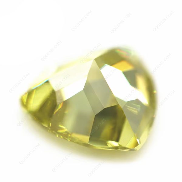 Olive Color Trillion Cut Cubic Zirconia Gemstone Synthetic Faceted Cut Trillion Shape CZ Stones  - Image 2