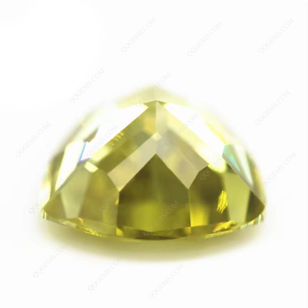 Olive Color Trillion Cut Cubic Zirconia Gemstone Synthetic Faceted Cut Trillion Shape CZ Stones  - Image 5