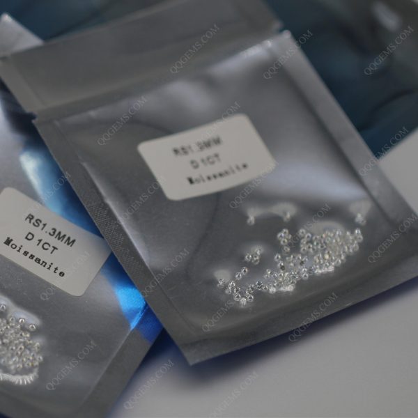 Melee Moissanite Diamonds Round Brilliant Cut 8 Hearts 8 Arrows D-VVS - Image 4