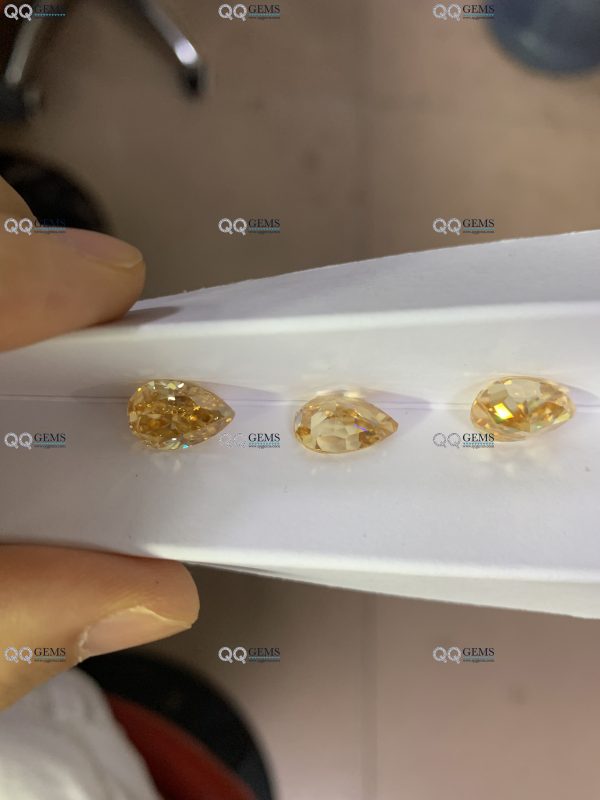 Pear Cut champagne Moissanite Loose Gemstones VVS GRA Certificate Wholesale - Image 4