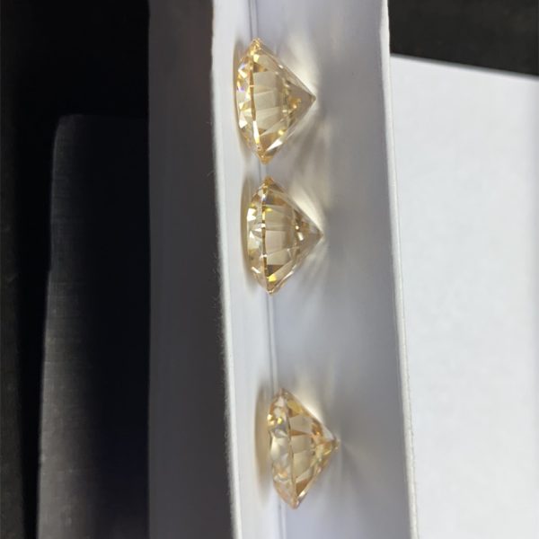Round Cut champagne Moissanite Loose Gemstones VVS1 GRA Certificate Wholesale - Image 2