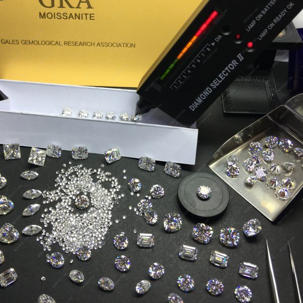 Quality Moissanite Diamond GRA Certificate 8H&8A Cut White Moissanite Loose Diamond - Image 3